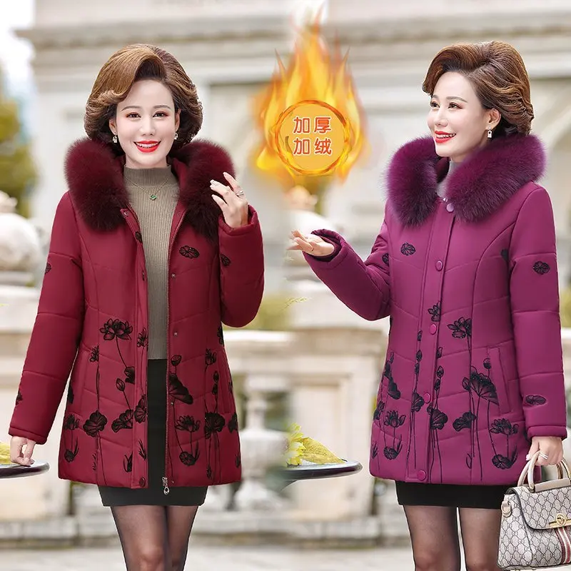 Plus Size 5XL Winter Jacket Female Plus Velvet Cotton Coat Women Casual Elderly Parka Middle-aged embroidery Parka Outerwear
Plus Size 5XL Winter Jacket Female Plus Velvet Cotton Coat Women Casual Elderly Parka Middle-aged embroidery Parka Outerwear