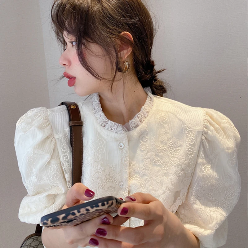 2021 new spring lace up hollow out all-match solid shirt puff sleeve light thin slim-fitted shirt elegant termperament new tops
2021 new spring lace up hollow out all-match solid shirt puff sleeve light thin slim-fitted shirt elegant termperament new tops