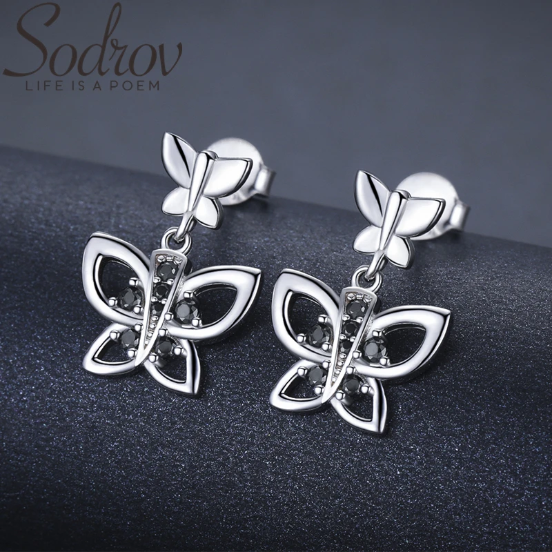 Женские серьги-подвески из серебра 925 пробы с бабочками
Женские серьги-подвески из серебра 925 пробы с бабочками