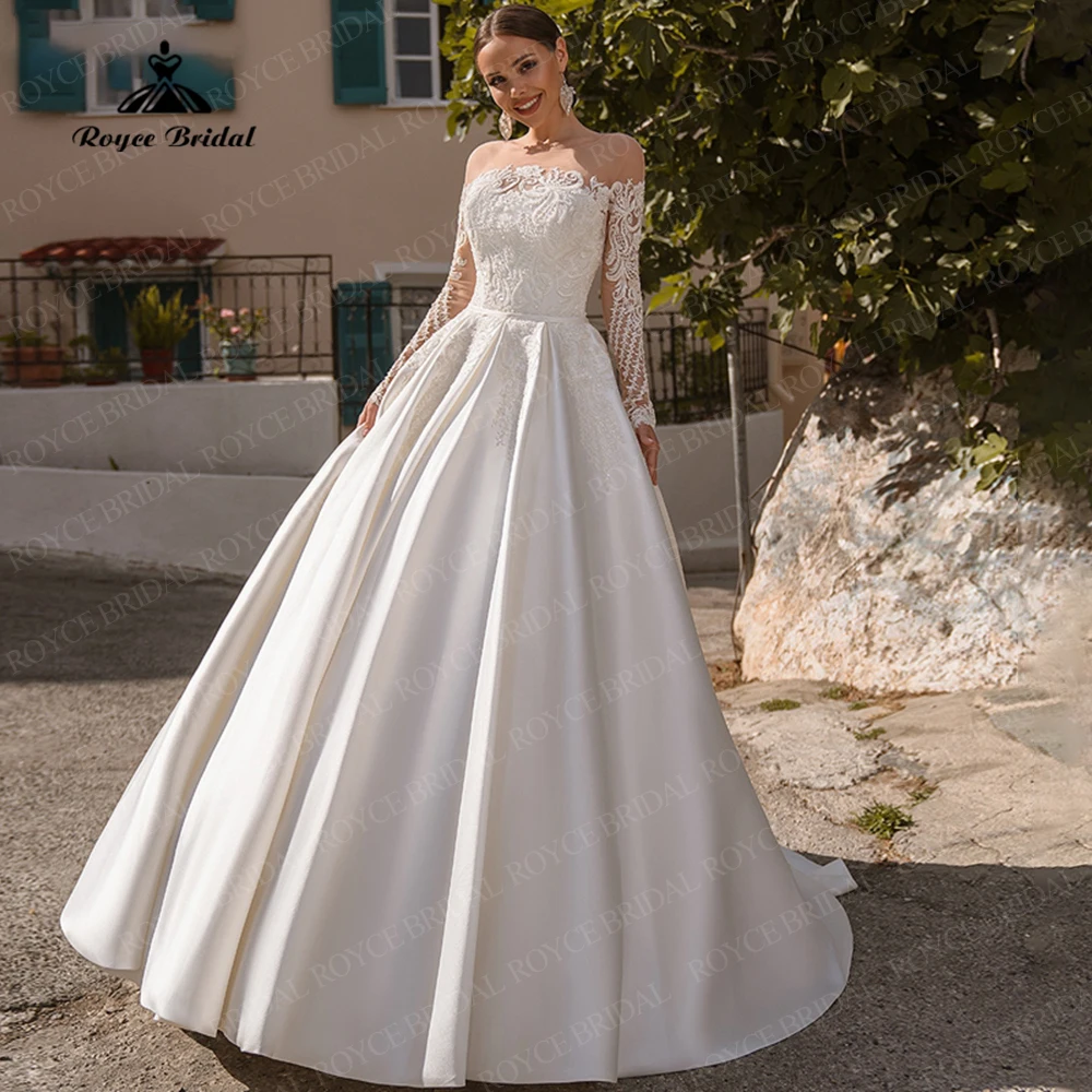 Classic Full Sleeve Bridal Ball Gown Hot Sale Embroidery Appliques Tulle Button Wedding Dress High-End Illusion O-Neck
Classic Full Sleeve Bridal Ball Gown Hot Sale Embroidery Appliques Tulle Button Wedding Dress High-End Illusion O-Neck