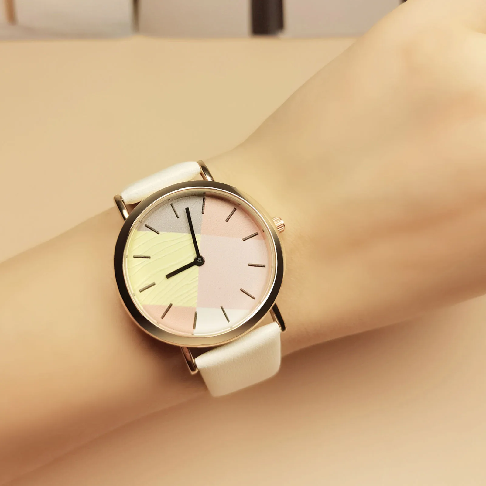 Часы наручные женские с кожаным ремешком, повседневные стальные, летние 
Часы наручные женские с кожаным ремешком, повседневные стальные, летние