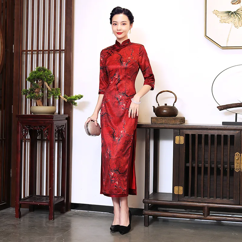 Bride Wedding Party Women Satin Cheongsam 3/4 Sleeve Print Flower Banquet Straight Gown 2021 Spring Long Chinese Dress Qipao
Bride Wedding Party Women Satin Cheongsam 3/4 Sleeve Print Flower Banquet Straight Gown 2021 Spring Long Chinese Dress Qipao