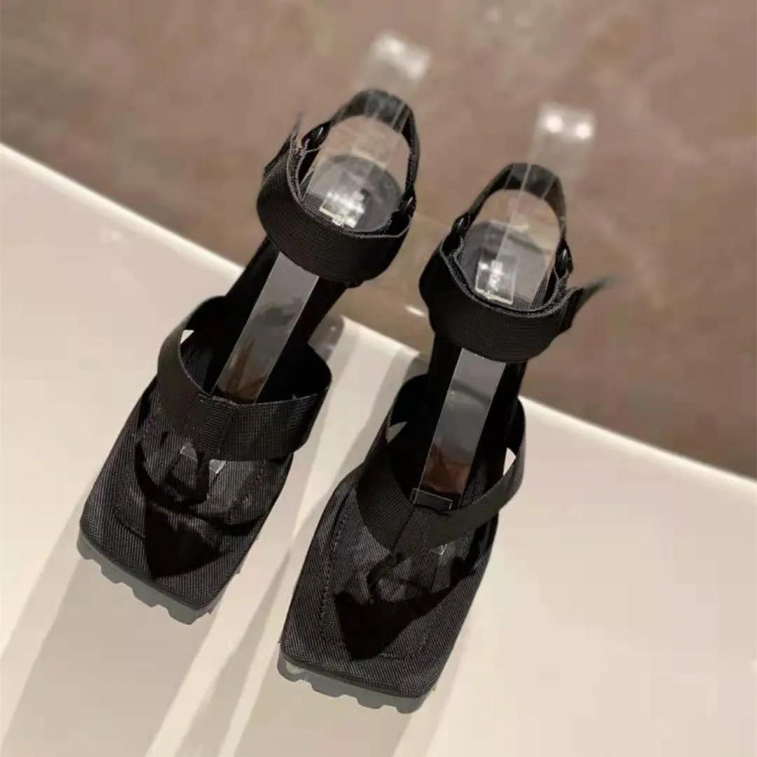 New Sexy Flip Flops Super High Heel Sandals Summer Stiletto Heel Fashion Show Nightclub Party High Heel Sandals Women
New Sexy Flip Flops Super High Heel Sandals Summer Stiletto Heel Fashion Show Nightclub Party High Heel Sandals Women