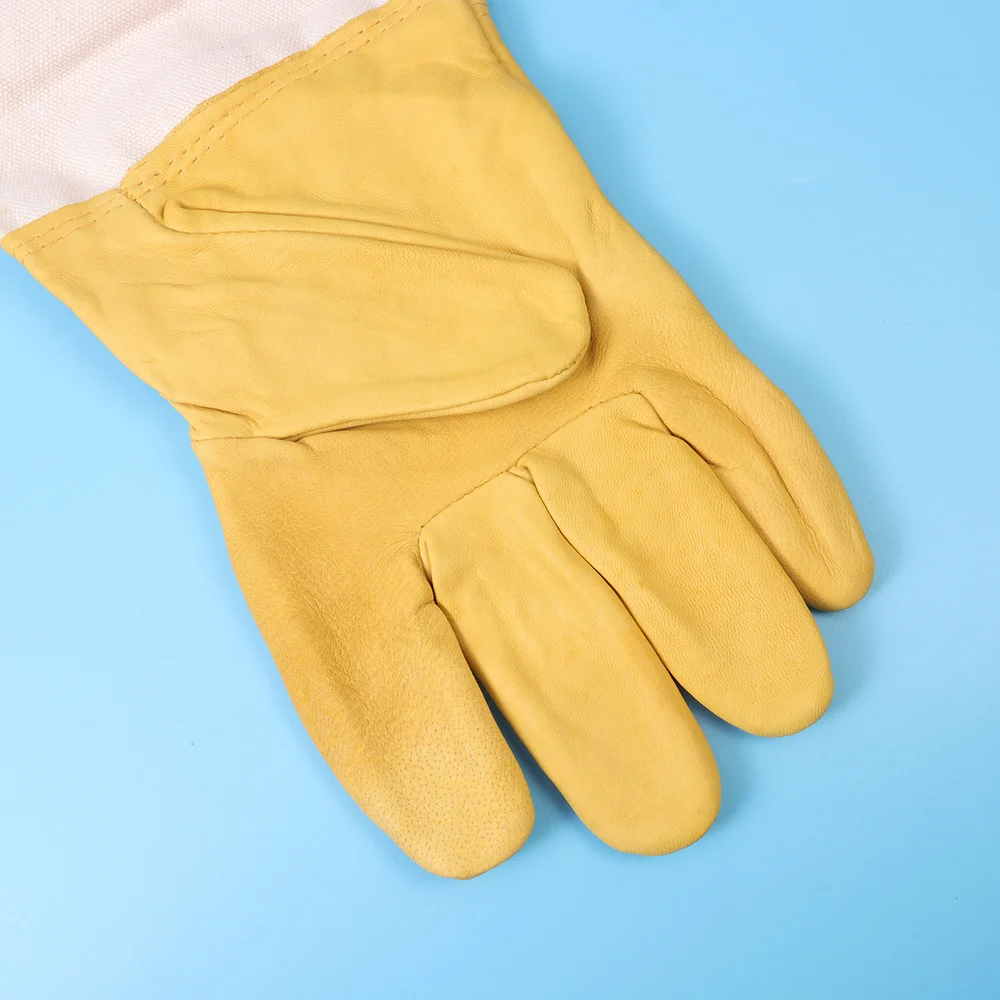 1 Pair Beekeeping Premium Leather Beekeeper's Glove Protective Anti-bee (Size) 
1 Pair Beekeeping Premium Leather Beekeeper's Glove Protective Anti-bee (Size)