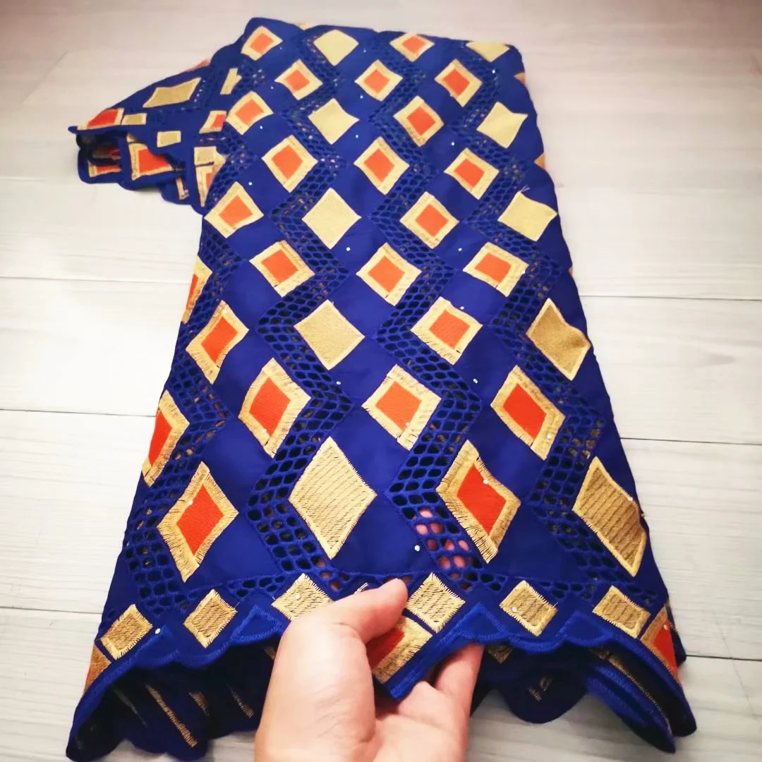 2021 New Blue High Quality African 100% Cotton Lace Fabric with Stones 5 Yards Embroidered Swiss Voile Dry Lace YC626-2
2021 New Blue High Quality African 100% Cotton Lace Fabric with Stones 5 Yards Embroidered Swiss Voile Dry Lace YC626-2