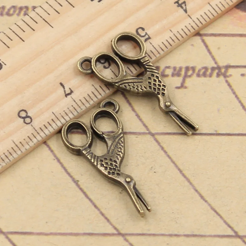 25pcs Charms Sewings Scissors 28x15mm Antique Bronze Silver Color Pendants Making DIY Handmade Tibetan Finding Jewelry
25pcs Charms Sewings Scissors 28x15mm Antique Bronze Silver Color Pendants Making DIY Handmade Tibetan Finding Jewelry