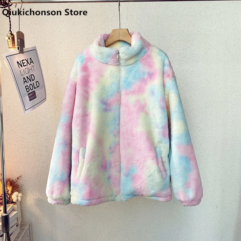 Autumn Winter Fleece Teddy Bear Jacket Women European American Style Tie Dye Rainbow Faux Racoon Fur Coat Oversized Winterjas
Autumn Winter Fleece Teddy Bear Jacket Women European American Style Tie Dye Rainbow Faux Racoon Fur Coat Oversized Winterjas