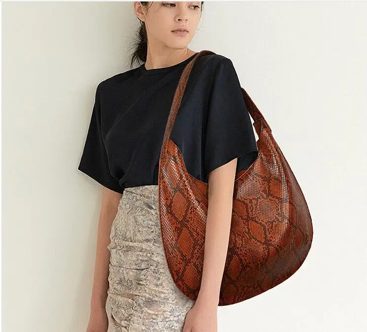 XGRAVITY H271 Shoulder Big Bag Female Vintage Snakeskin Large Capacity Handbags Women Casual Bags Serpentine Tote Bags For Girls
XGRAVITY H271 Shoulder Big Bag Female Vintage Snakeskin Large Capacity Handbags Women Casual Bags Serpentine Tote Bags For Girls