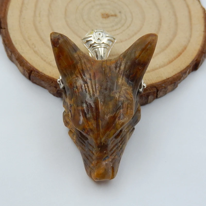 

Semiprecious Stone Gold Rutilated Quartz Carved Wolf Head 37x27x14mm 18.1g Handmade Jewelry For Birthday Gift Accessories