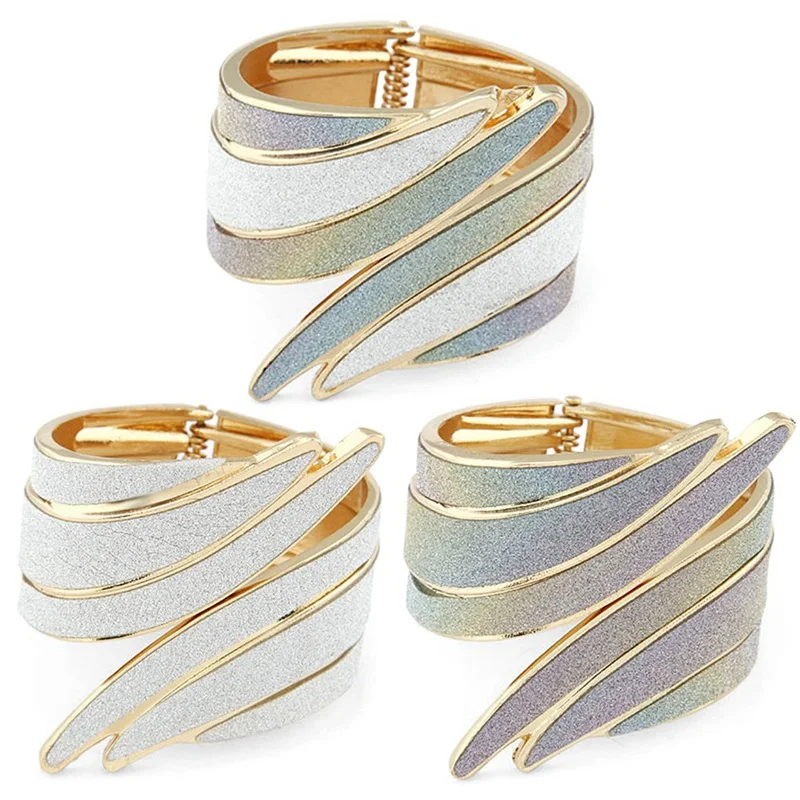Punk Style Avaliable Exaggerated Angel Wings Three Half-width Opening Bracelet Fashion Jewelry Accessories For Women 
Punk Style Avaliable Exaggerated Angel Wings Three Half-width Opening Bracelet Fashion Jewelry Accessories For Women