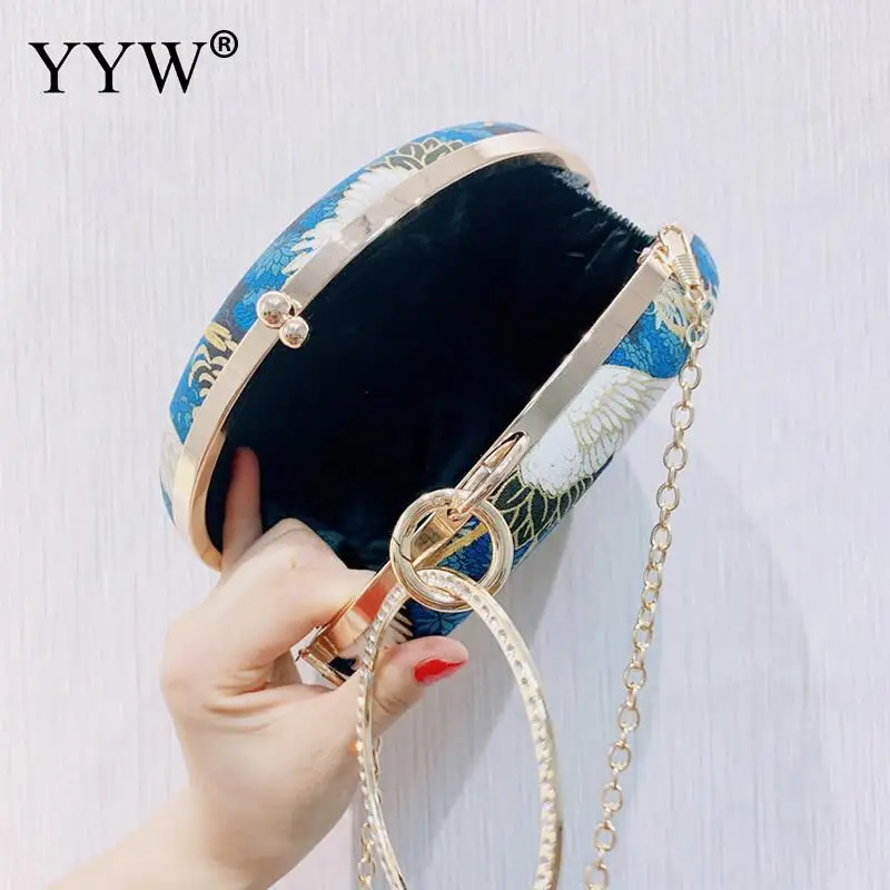 Vintage Pochette Femme Women Embroidered Rhinestone Floral Circle Ring Clutch Bags Crystal Handbag For Women Evening Party Sac
Vintage Pochette Femme Women Embroidered Rhinestone Floral Circle Ring Clutch Bags Crystal Handbag For Women Evening Party Sac