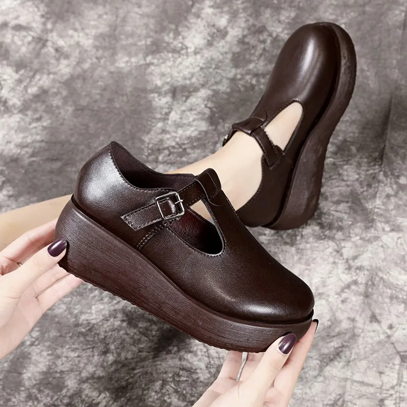Women's thick-soled vulcanized sports shoes slope heel solid color casual walking shoes new spring and autumn plus size shoes
Women's thick-soled vulcanized sports shoes slope heel solid color casual walking shoes new spring and autumn plus size shoes