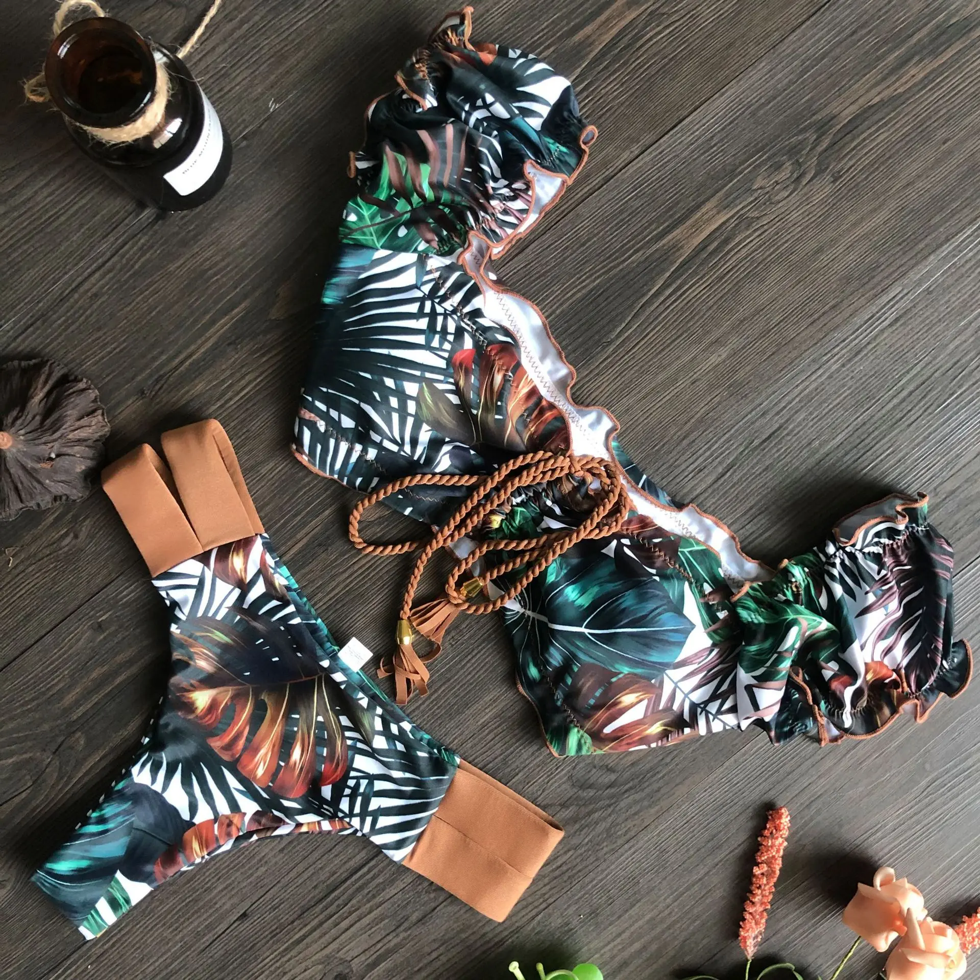 2021 Swimsuit Women New Bikini Bubble Short Sleeve Rope Printed Swimming Suit For Women Bikini Swim Suits
2021 Swimsuit Women New Bikini Bubble Short Sleeve Rope Printed Swimming Suit For Women Bikini Swim Suits