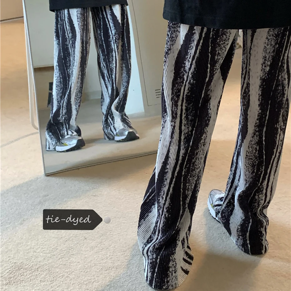 High Elastic Waist Printed Long Pleated Wide Leg Trouser New Loose Fit Pant Women Fashion Tide Spring Summer Rendering Pant
High Elastic Waist Printed Long Pleated Wide Leg Trouser New Loose Fit Pant Women Fashion Tide Spring Summer Rendering Pant