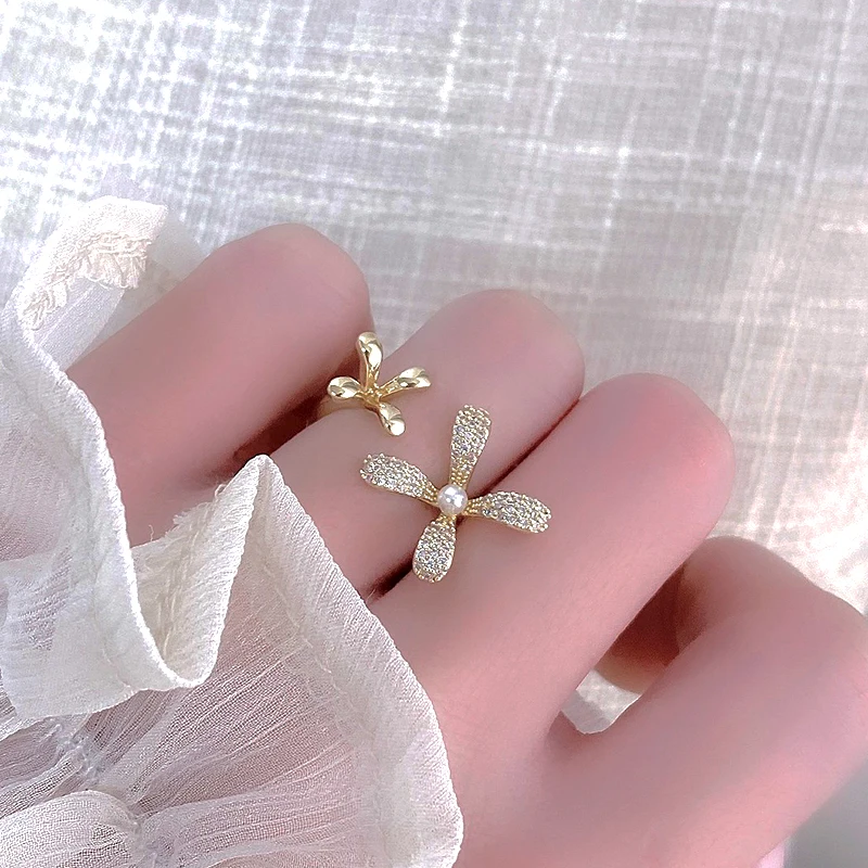 Romantic Charming 14k Real Gold Petal Pearl Rings for Women Charm Jewelry Adjustable Open Brilliant AAA Zirconia Party Fine Gift
Romantic Charming 14k Real Gold Petal Pearl Rings for Women Charm Jewelry Adjustable Open Brilliant AAA Zirconia Party Fine Gift