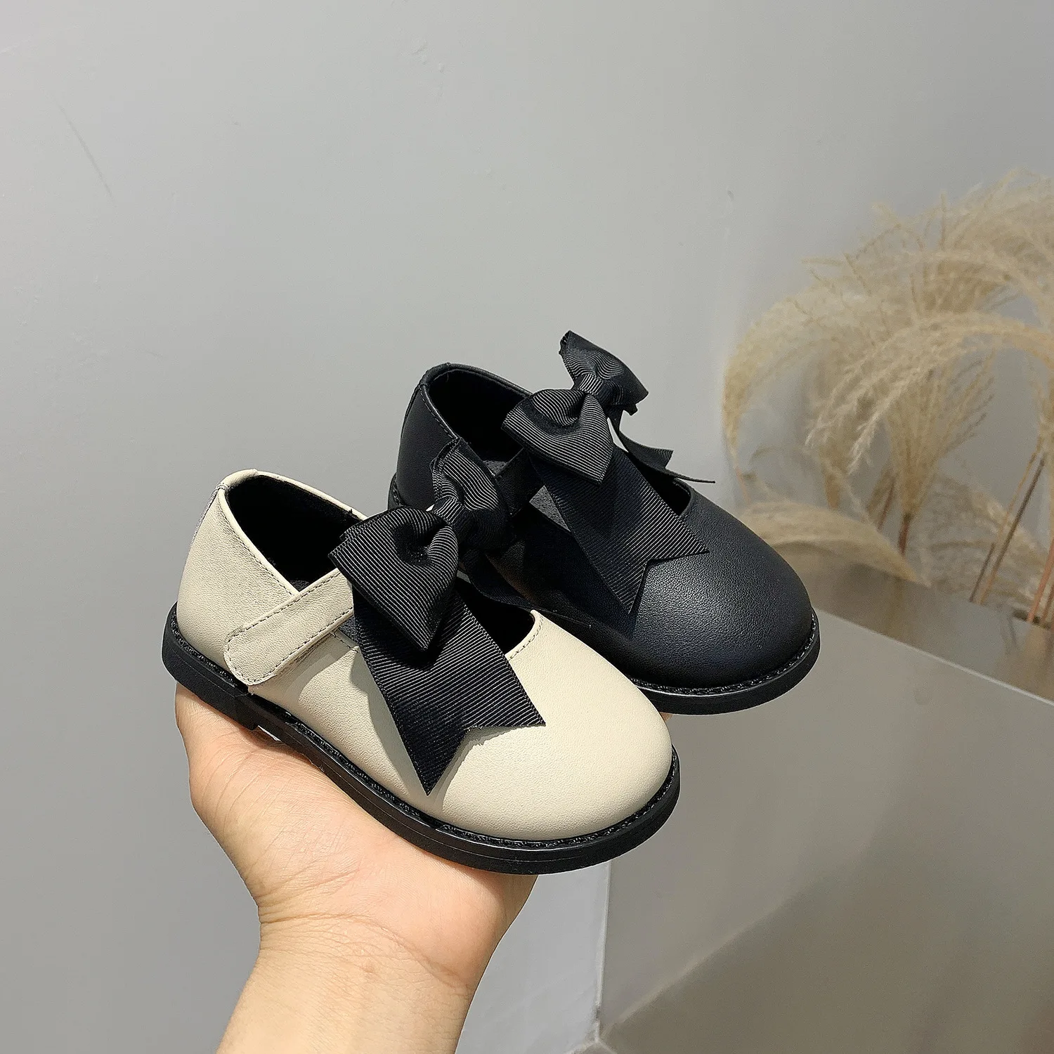 Baby Girls Leather Shoes Kids Cute Princess Shoes Children Casual Matt Leather Shoes Toddler Infant Bow-knot Leather Shoes 4-9 Y
Baby Girls Leather Shoes Kids Cute Princess Shoes Children Casual Matt Leather Shoes Toddler Infant Bow-knot Leather Shoes 4-9 Y