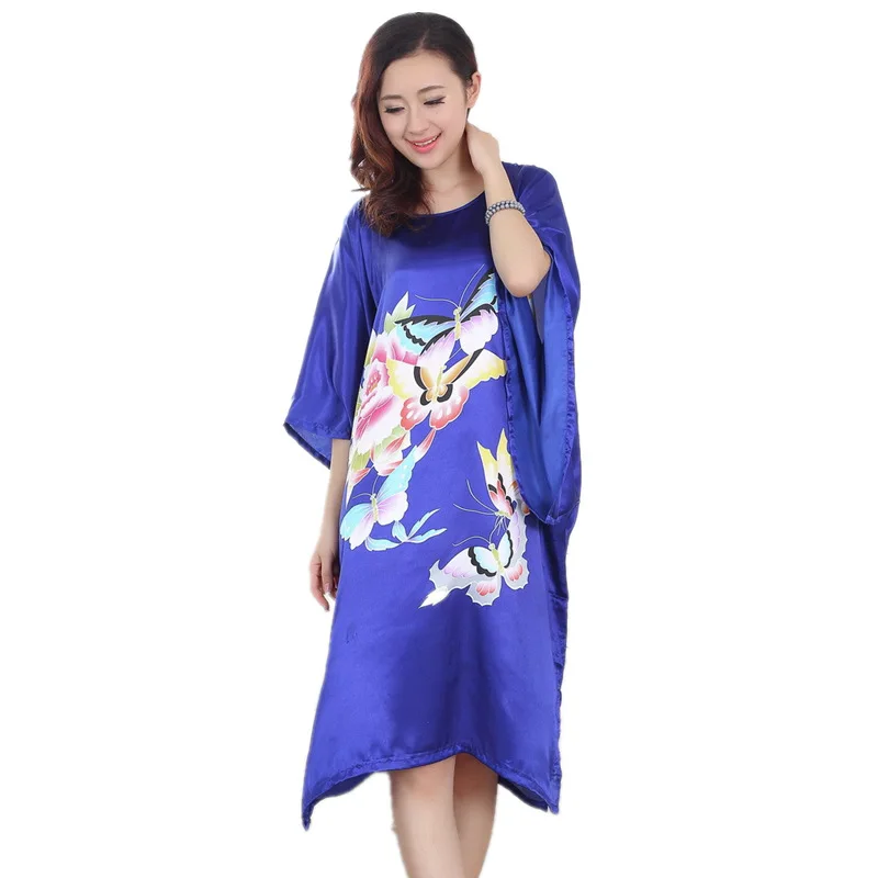 Летняя ночная рубашка с рукавом летучая мышь большого размера из искусственного шелка
Летняя ночная рубашка с рукавом летучая мышь большого размера из искусственного шелка