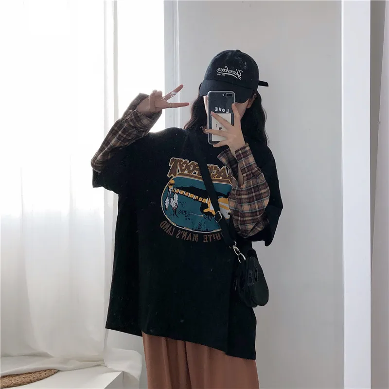 3626 New Korean version of the net red loose mid-length tops fake two-piece splicing plaid long-sleeved T-shirt women
3626 New Korean version of the net red loose mid-length tops fake two-piece splicing plaid long-sleeved T-shirt women