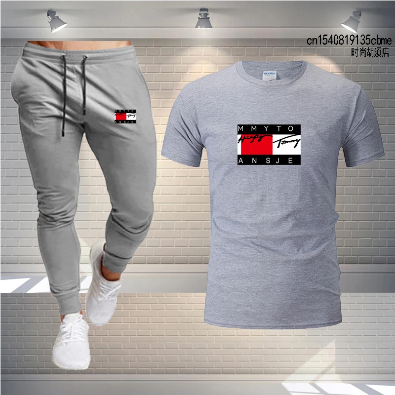 2021 Zomer Nieuwe Mannen Sport Toevallige Korte Mouwen Pak Korte Mouwen T-shirt Mannen Casual Sportswear
2021 Zomer Nieuwe Mannen Sport Toevallige Korte Mouwen Pak Korte Mouwen T-shirt Mannen Casual Sportswear