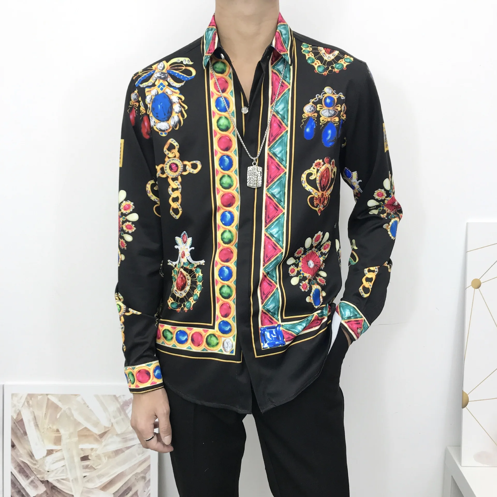 Spring 2021 new European and American long-sleeved men's cardigan palace pattern baroque bead jewelry fashion shirt hemp shirt
Spring 2021 new European and American long-sleeved men's cardigan palace pattern baroque bead jewelry fashion shirt hemp shirt