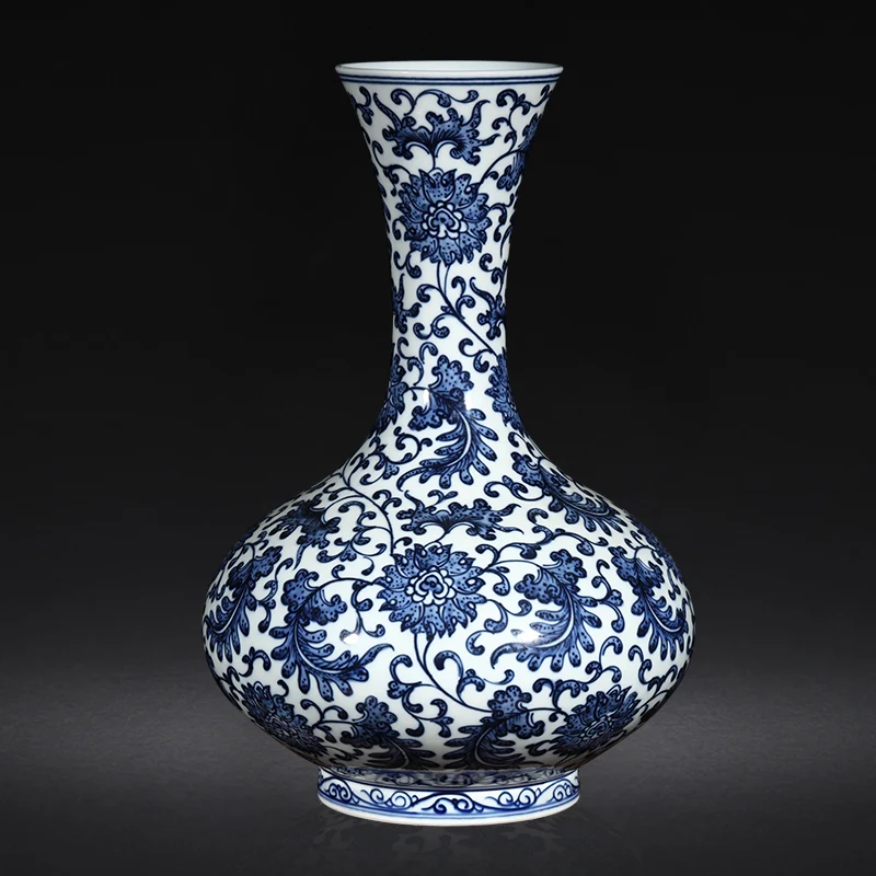 Qianlong blue and white porcelain flat belly vase in Jingdezhen Home furnishing Collection vase
Qianlong blue and white porcelain flat belly vase in Jingdezhen Home furnishing Collection vase