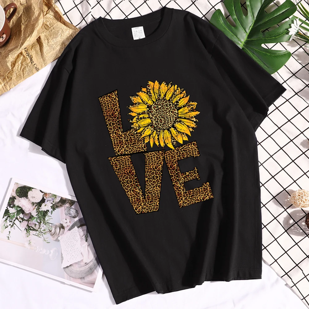 Sun Flower Love Print Man's T-shirt Oversized Man's Loose Hip Hop Plus Short Sleeve Top Summer Creativity Soft Graphic Camisetas
Sun Flower Love Print Man's T-shirt Oversized Man's Loose Hip Hop Plus Short Sleeve Top Summer Creativity Soft Graphic Camisetas