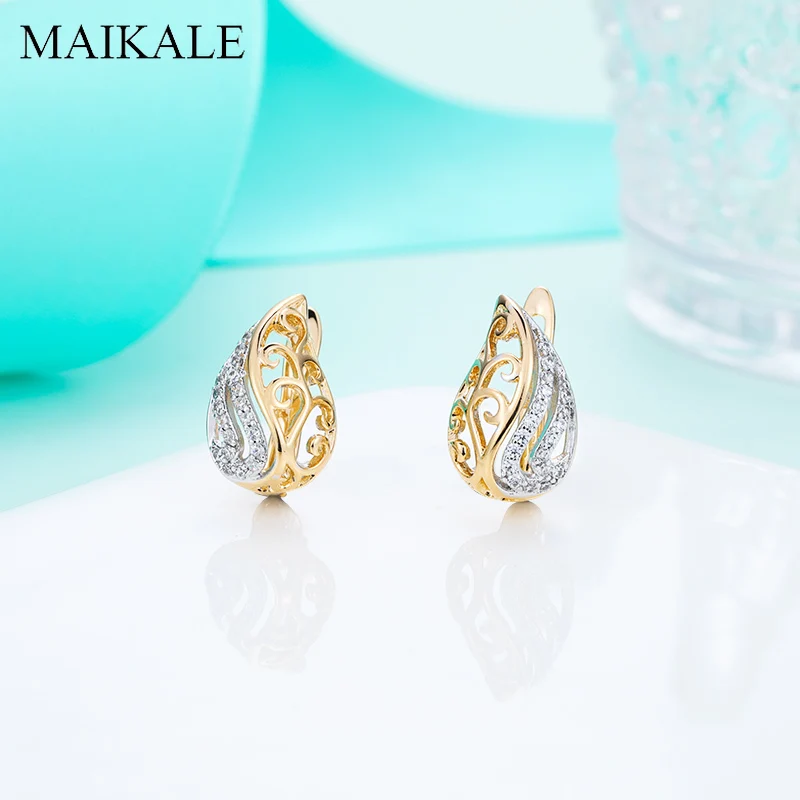 MAIKALE New Classic Micro Inlay Cubic Zirconia Gold Stud Earrings Hollow Petal Earrings for Women Jewelry Delicate Brincos
MAIKALE New Classic Micro Inlay Cubic Zirconia Gold Stud Earrings Hollow Petal Earrings for Women Jewelry Delicate Brincos