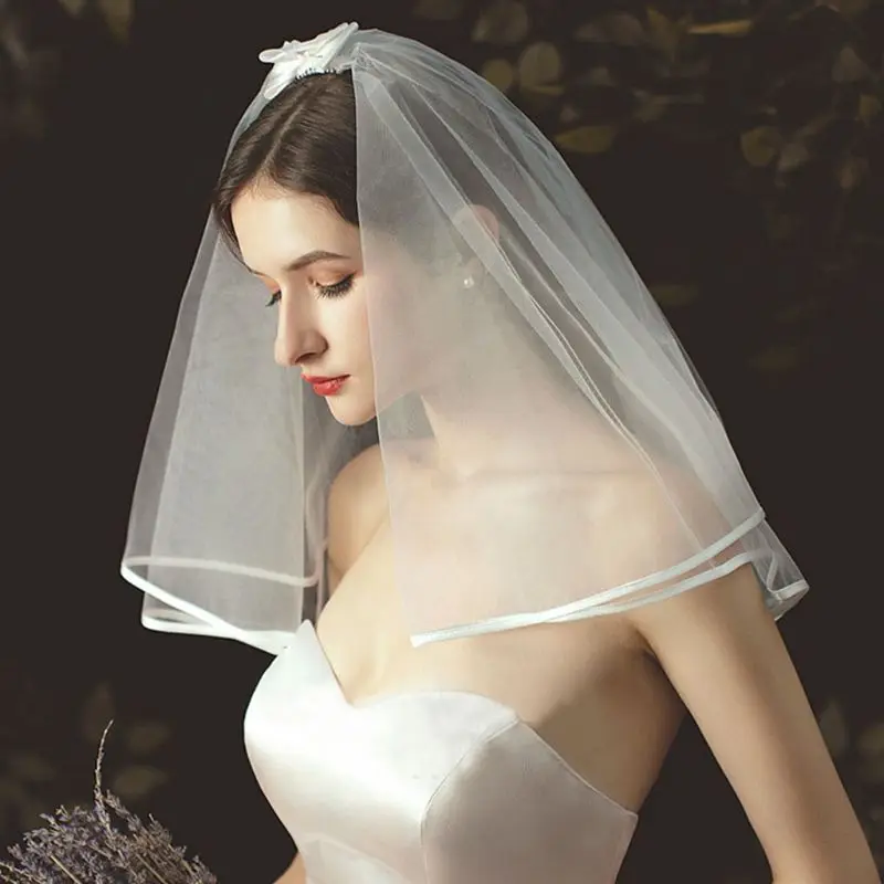 2021 New Womens Double Tier Tulle Short Bridal Veil Romantic Sweet Bowknot Satin Ribbon Trim Wedding Party Headdress with Comb
2021 New Womens Double Tier Tulle Short Bridal Veil Romantic Sweet Bowknot Satin Ribbon Trim Wedding Party Headdress with Comb