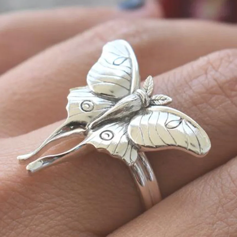 2021 Hot Silver Plated Butterfly Ring Vintage Fashion Female Wedding Rings For Womens Casual Engagement Party Hand Jewelry Boho
2021 Hot Silver Plated Butterfly Ring Vintage Fashion Female Wedding Rings For Womens Casual Engagement Party Hand Jewelry Boho