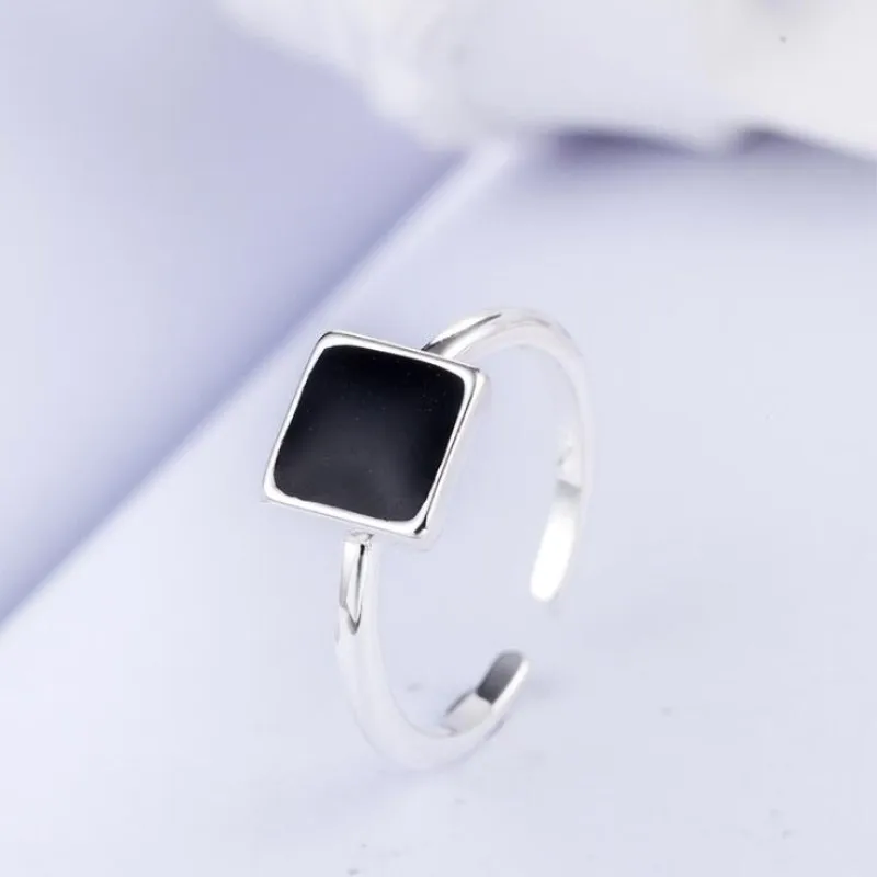 Fashion Black Epoxy Square Geometric Minimalist Open Rings for Women Silver Color 2021 Trendy Jewelry Anillos Mujer SR328
Fashion Black Epoxy Square Geometric Minimalist Open Rings for Women Silver Color 2021 Trendy Jewelry Anillos Mujer SR328