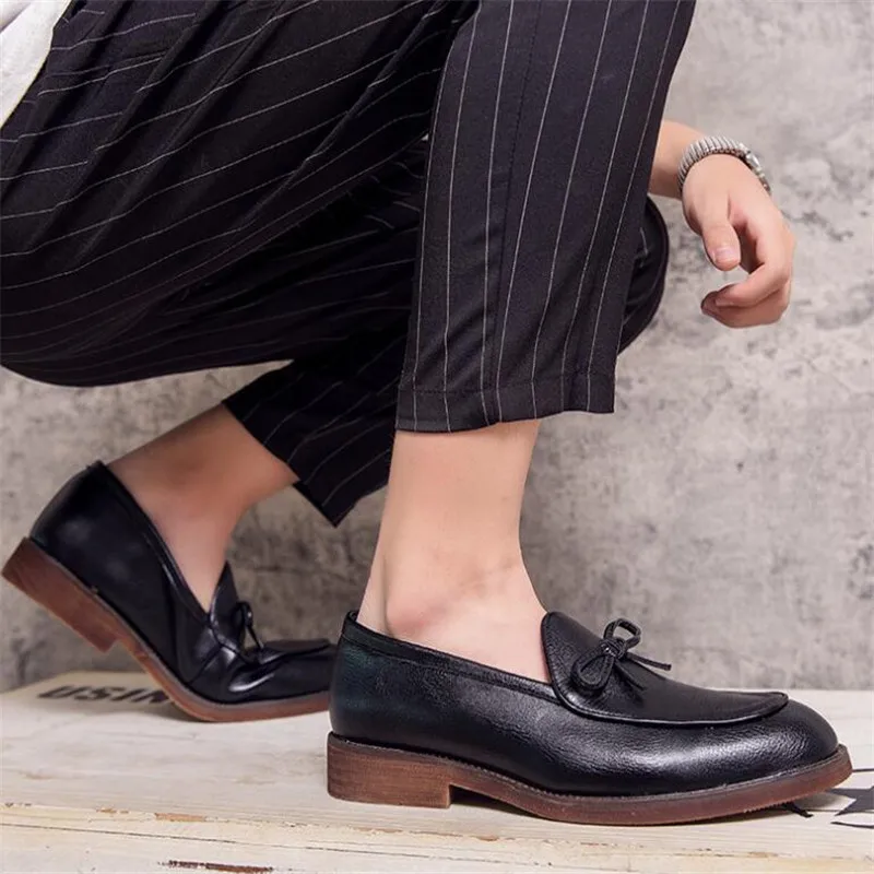 2021 Men Casual Shoes Black Leather Loafers Office Dress Shoes Men Driving Moccasins Comfortable Slip on Party Fashion Shoes
2021 Men Casual Shoes Black Leather Loafers Office Dress Shoes Men Driving Moccasins Comfortable Slip on Party Fashion Shoes