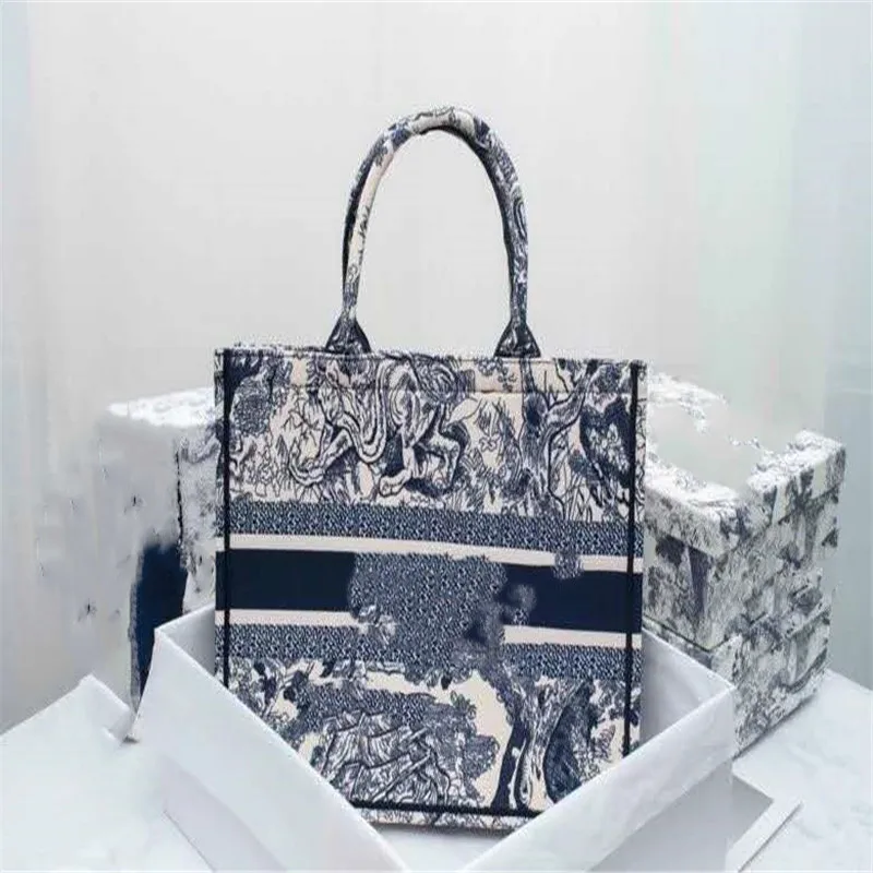 Bag Women's Bag 2020 New Fashion Princess Bag Small Fragrance Rhombus Chain Bag Wedding Bag Single Shoulder Oblique Cross Handba
Bag Women's Bag 2020 New Fashion Princess Bag Small Fragrance Rhombus Chain Bag Wedding Bag Single Shoulder Oblique Cross Handba