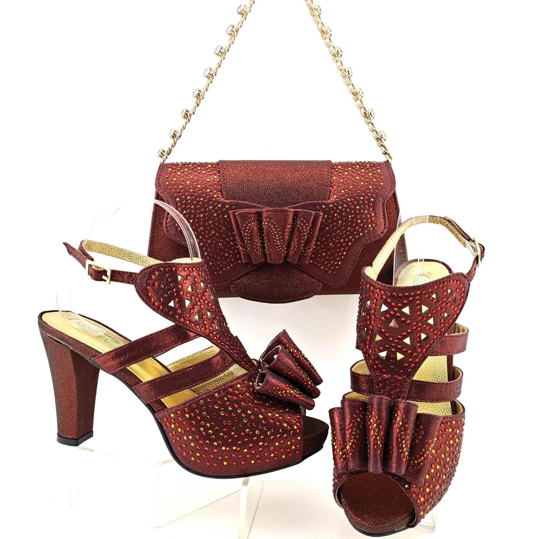 Italian Design 2021 Nigerian Fashion Style Shoes and Bag Set African Women Shoes Party Ladies Shoes and Bag Set in Wine Color
Italian Design 2021 Nigerian Fashion Style Shoes and Bag Set African Women Shoes Party Ladies Shoes and Bag Set in Wine Color
