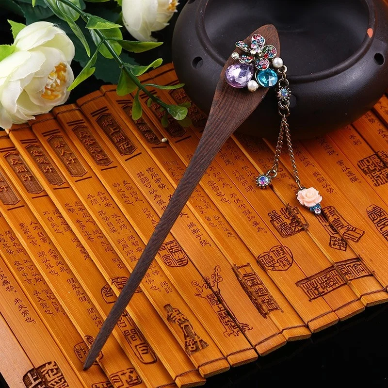 New Fashion Handmade Chopsticks Flower Sandalwood Hairpin Ladies Wedding Headdress Accessories 2021 Retro Style Hair Tools
New Fashion Handmade Chopsticks Flower Sandalwood Hairpin Ladies Wedding Headdress Accessories 2021 Retro Style Hair Tools