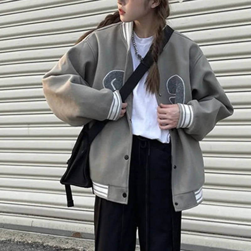 Women Baseball Uniform Autumn Coat Jacket For Women Harajuku High Street Style Coat Loose BF Stitching College Bomber Jacket
Women Baseball Uniform Autumn Coat Jacket For Women Harajuku High Street Style Coat Loose BF Stitching College Bomber Jacket