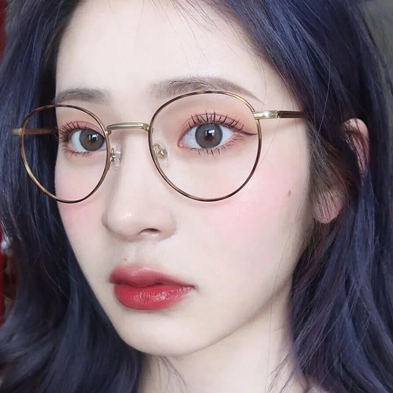 Vintage Anti-blue Light Eyeglasses Fashion Metal Frame Round Women Optics Glasses Men Myopia Computer Eye Glasses 2020
Vintage Anti-blue Light Eyeglasses Fashion Metal Frame Round Women Optics Glasses Men Myopia Computer Eye Glasses 2020