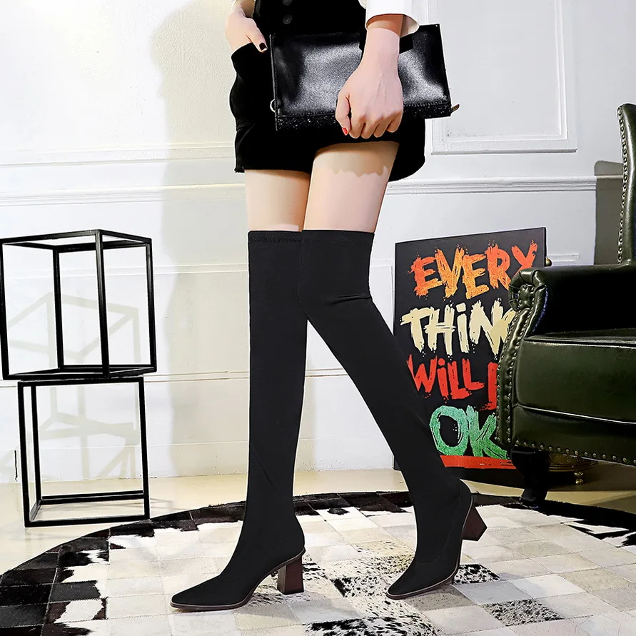 Женские сапоги выше колена с острым носком, на толстом каблуке 
Женские сапоги выше колена с острым носком, на толстом каблуке