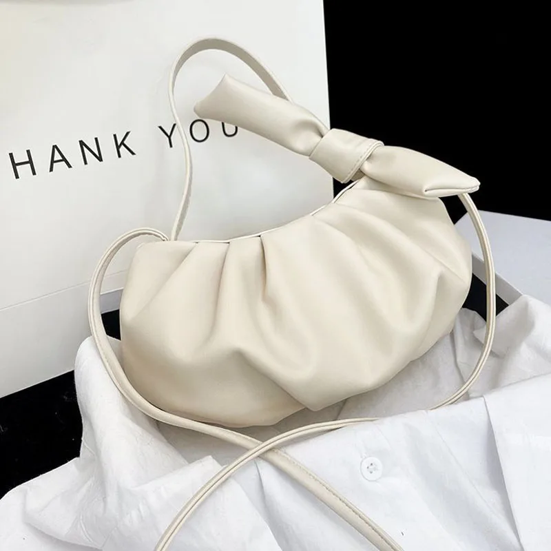 Ladies small solid color soft PU leather shoulder bag autumn 2020 elegant handbag female travel fashion handbag
Ladies small solid color soft PU leather shoulder bag autumn 2020 elegant handbag female travel fashion handbag