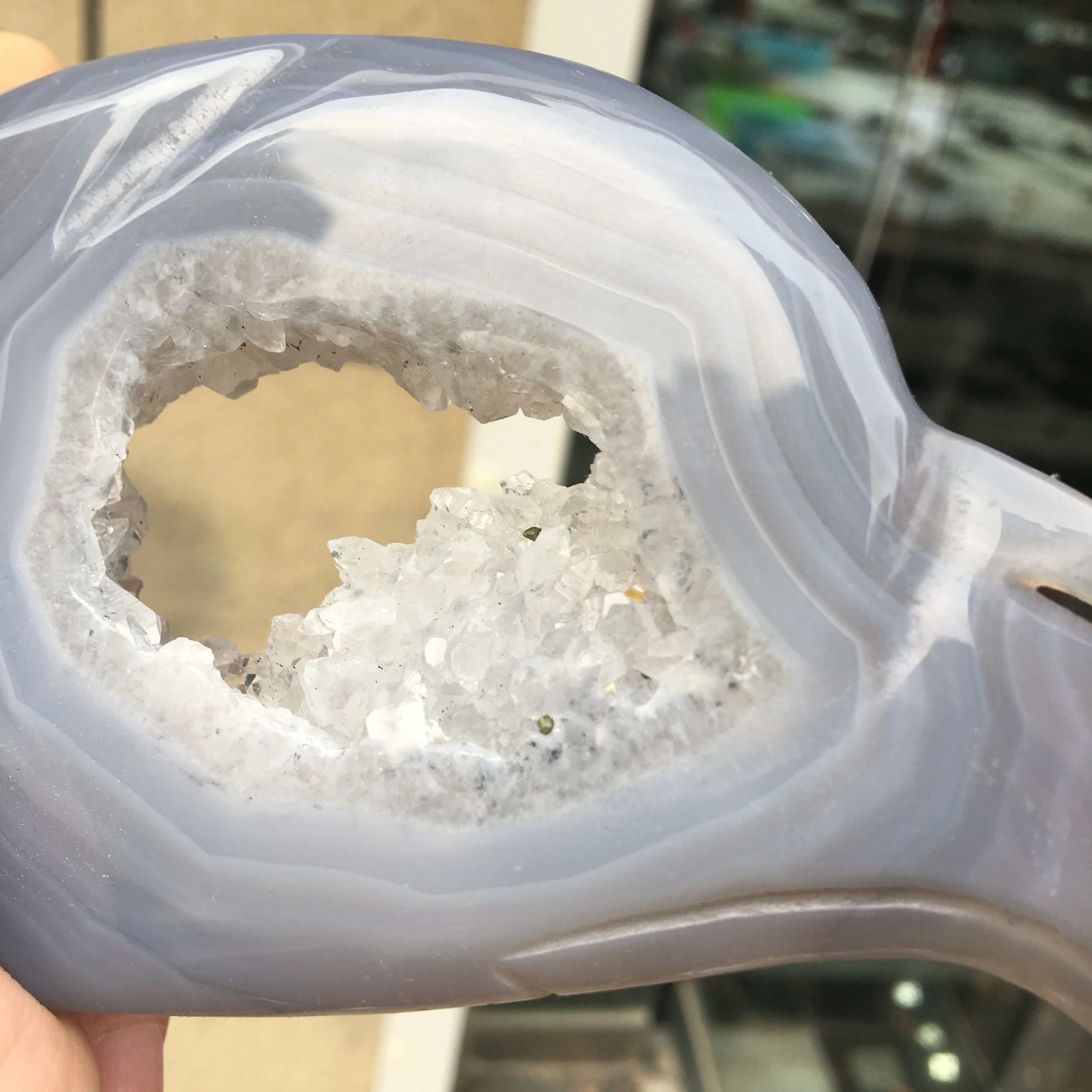 Brazil Uruguay natural agate primary color crystal mineral crystal cave wealth demagnetization home feng shui decoration
Brazil Uruguay natural agate primary color crystal mineral crystal cave wealth demagnetization home feng shui decoration