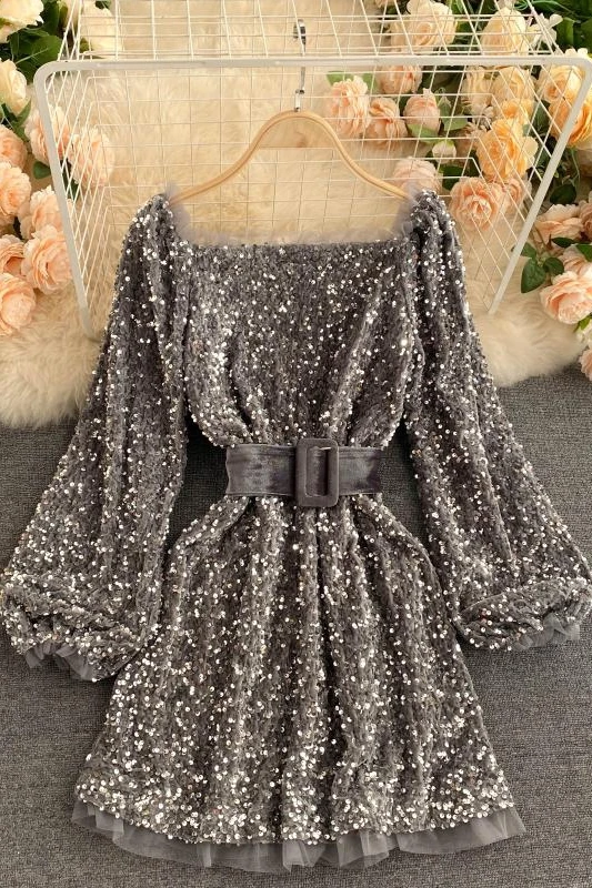 Shining Dress 2021 Spring New Gauze Wood Ear Square Collar Lady Style Sequin Dress
Shining Dress 2021 Spring New Gauze Wood Ear Square Collar Lady Style Sequin Dress