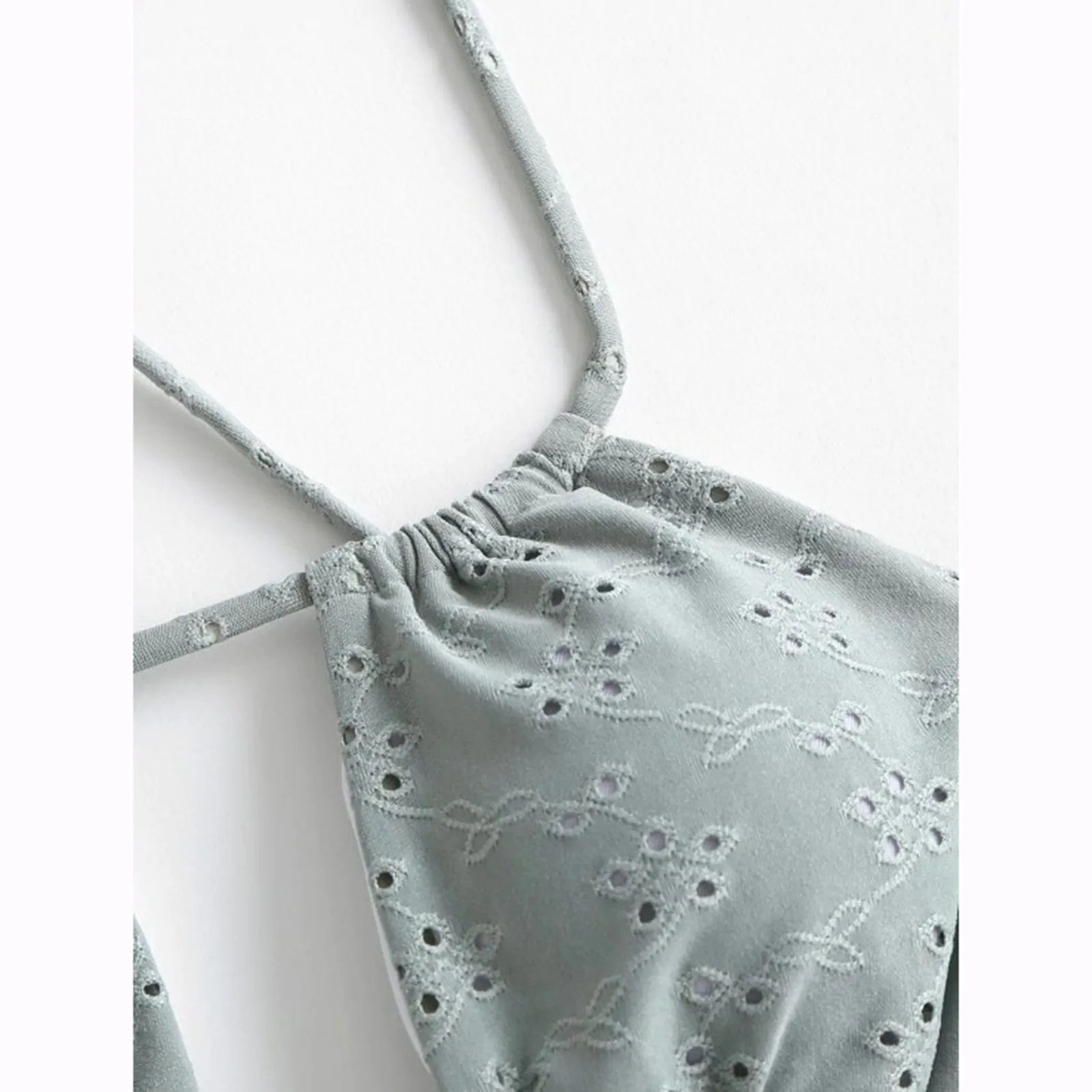 Sexy Bikini 2020 Pleated Bandeau Swimsuit Female Swimwear Women Mini Thong Bikini Set Bather Swimming Beachwear for Bathing Suit
Sexy Bikini 2020 Pleated Bandeau Swimsuit Female Swimwear Women Mini Thong Bikini Set Bather Swimming Beachwear for Bathing Suit