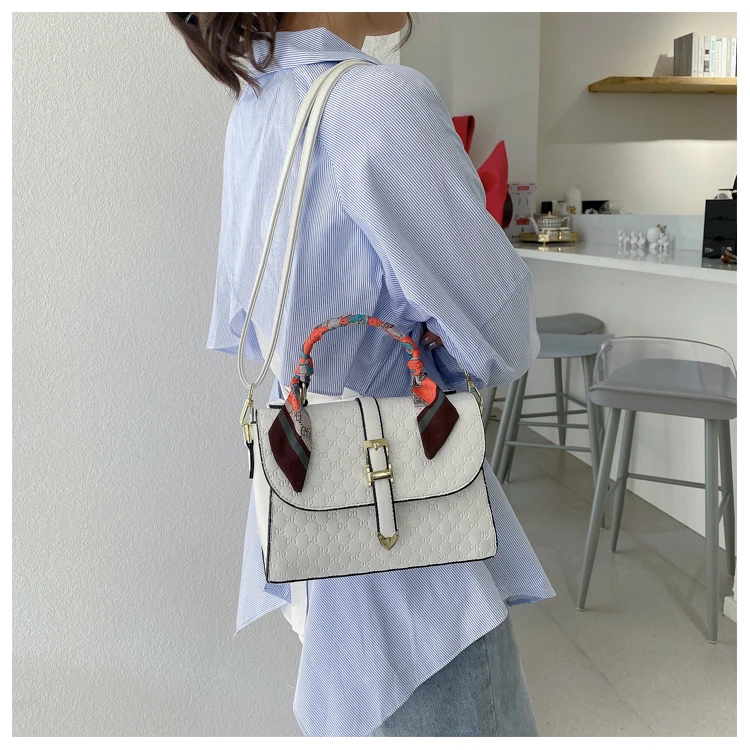 Fashion Leopard Messenger Bag ladies plush casual handbag Messenger bag fashion female retro Messenger bag droplets red envelope