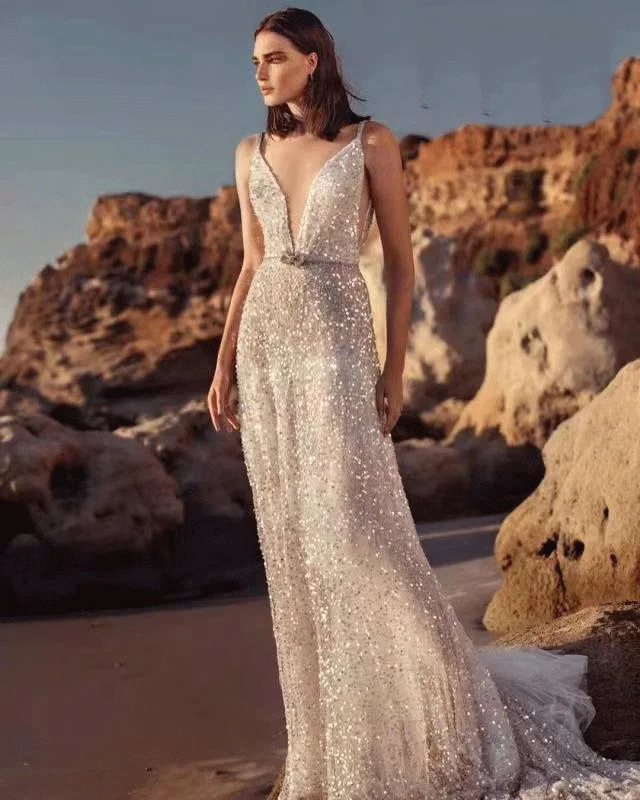 WEPBEL Women's Elegant Sleeveless Spaghetti Strap V-neck High Waist Dress Autumn Winter Sexy Solid Color Patchwork Sequins Dress
WEPBEL Women's Elegant Sleeveless Spaghetti Strap V-neck High Waist Dress Autumn Winter Sexy Solid Color Patchwork Sequins Dress