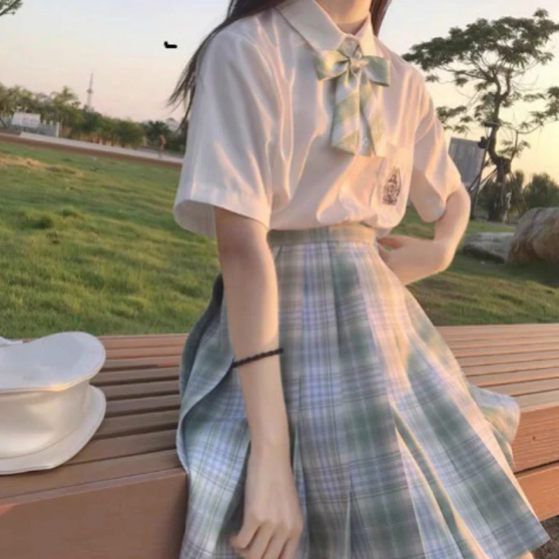Women Sets Summer Short Sleeve Embroidery Bow Shirts Plaid Mini Pleated Skirts Sweet Students 2 Pecs Kawaii Preppy Style JK Suit
Women Sets Summer Short Sleeve Embroidery Bow Shirts Plaid Mini Pleated Skirts Sweet Students 2 Pecs Kawaii Preppy Style JK Suit