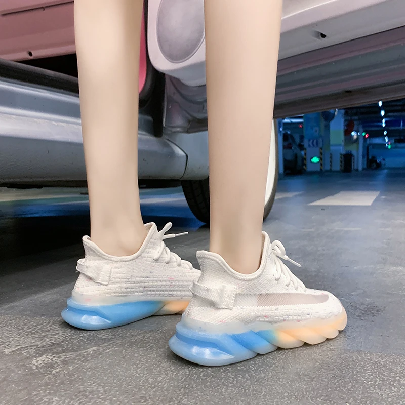 CRLAYDK Luminous Sole Fashion Women Sneakers Lace up Summer Breathable Outdoor Running Shoes Girls Sport Tennis Chaussure Femme
CRLAYDK Luminous Sole Fashion Women Sneakers Lace up Summer Breathable Outdoor Running Shoes Girls Sport Tennis Chaussure Femme