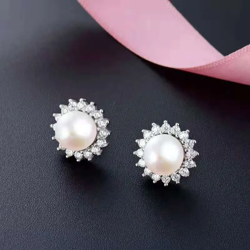 Freshwater pearl earrings earrings female S925 silver fashion trend temperament flower micro-inlaid sterling silver jewelry gift
Freshwater pearl earrings earrings female S925 silver fashion trend temperament flower micro-inlaid sterling silver jewelry gift