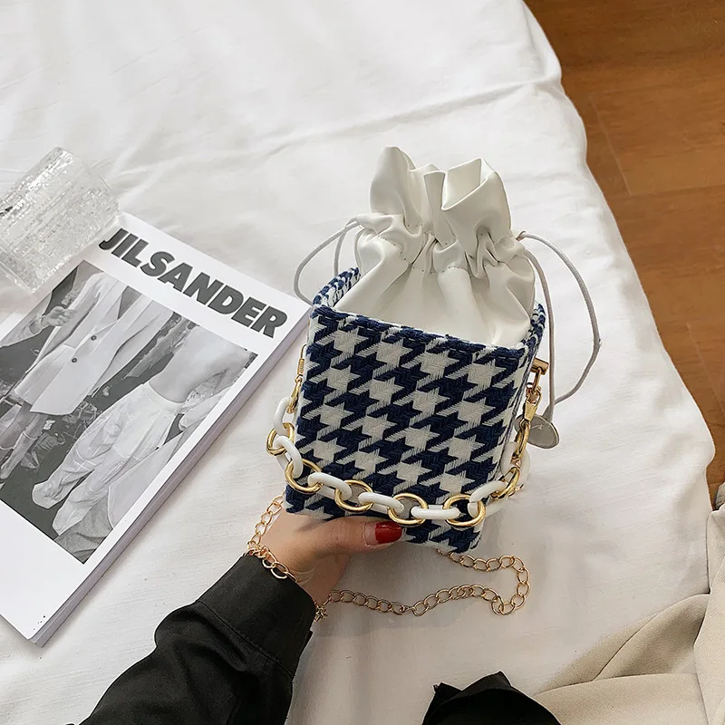 Fashion Houndstooth WOOL Chain Shoulder Bag Bucket Bag Luxury Handbags Women Bags Designer SAC a Main Crossbody Bags for Women
Fashion Houndstooth WOOL Chain Shoulder Bag Bucket Bag Luxury Handbags Women Bags Designer SAC a Main Crossbody Bags for Women