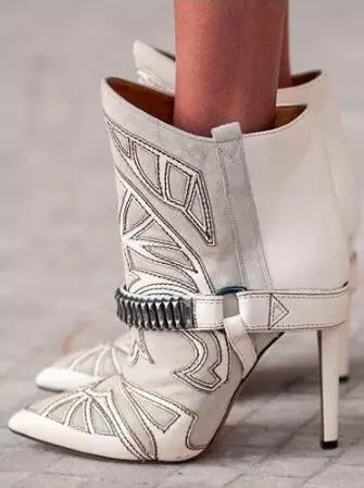 Embroidery Suede Leather Pointed Toe Ankle Boots Stiletto Strappy Lady Short Boots Fashion Lady High Heels Studded Boots Shoes
Embroidery Suede Leather Pointed Toe Ankle Boots Stiletto Strappy Lady Short Boots Fashion Lady High Heels Studded Boots Shoes