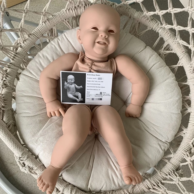 62 см мягкая игрушечная кукла с пустой формой необработанные Reborns с улыбающимся лицом легко чистить
62 см мягкая игрушечная кукла с пустой формой необработанные Reborns с улыбающимся лицом легко чистить