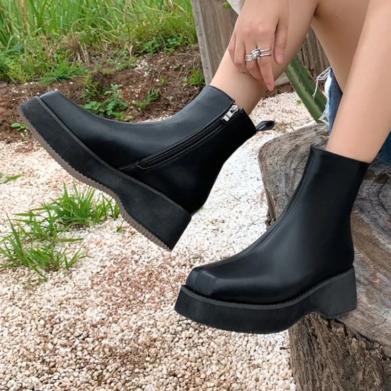 RIZABINA Size 31-43 Women Boots Fashion Platform Zipper High Heel Winter Shoes Woman Warm Short Boot Office Lady Daily Footwear
RIZABINA Size 31-43 Women Boots Fashion Platform Zipper High Heel Winter Shoes Woman Warm Short Boot Office Lady Daily Footwear